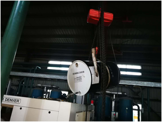 由于油品問(wèn)題導(dǎo)致油氣分離器壓差高，空壓機(jī)潤(rùn)滑油結(jié)膠，油濾堵塞，機(jī)器高溫報(bào)警(圖4)
